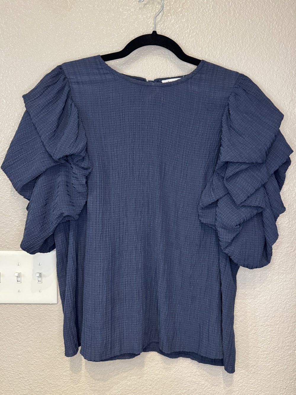 THML Blue Textured Ruffle Sleeve Blouse Size Large
